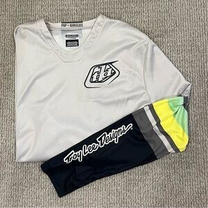 Woman’s Troy Lee Designs Moto or Mountain Bike Jersey. Brand New size Large